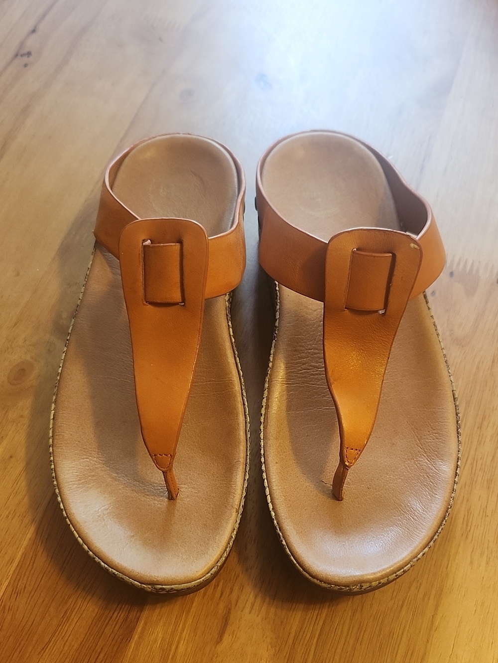 Fitflop Ibiza Women's Orange Leather Thong Sandals Size 9